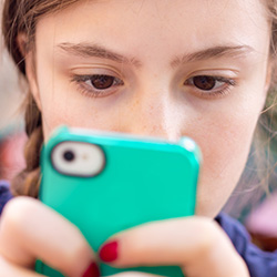 teen myopia electronics screen