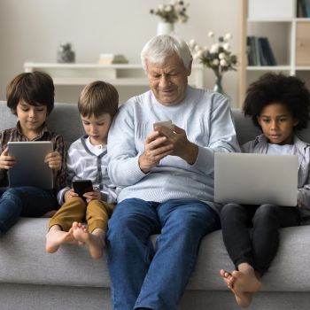 blue light from too much screen time can harm the eyes including macular degeneration